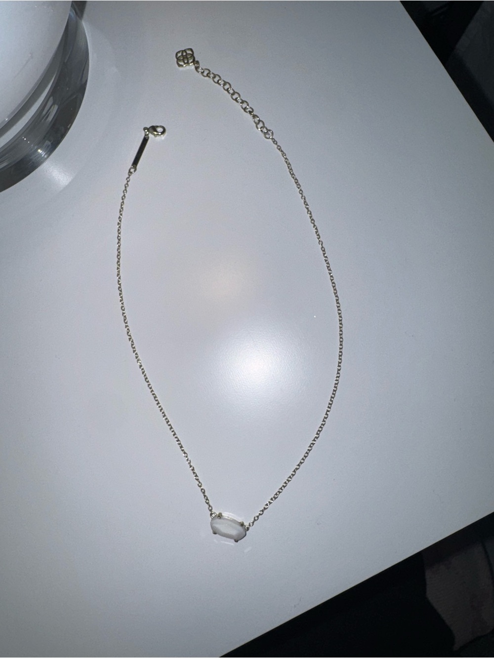 Kendra Scott White Stone Pendant Necklace in Gold